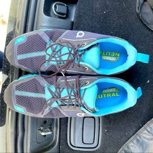 ON CloudSurfer Sneakers • Men’s Running 11.5